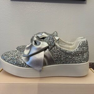 Silver sparkle platform tennie
